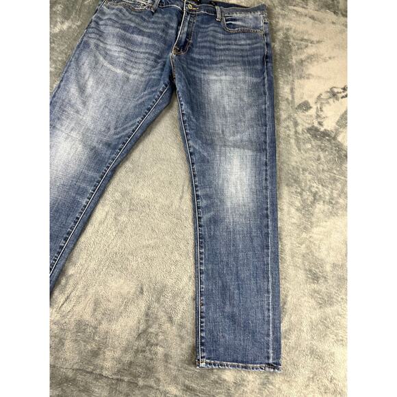Men’s Lucky Brand 410 Athletic Slim Jeans 38-32 Blue Wash — Excellent Condition - Picture 8 of 11